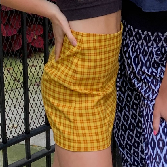 Urban Outfitters Gretchen Plaid Skirt. - Picture 3 of 3